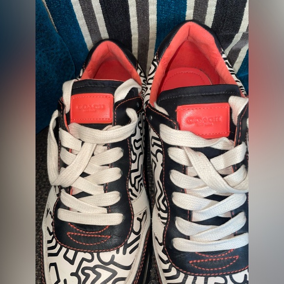 Coach Keith Haring Men Design Shoes - Picture 2 of 5